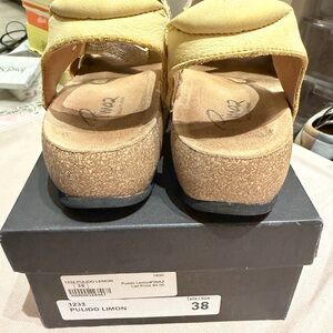 Puli Women's Lemon Sandals